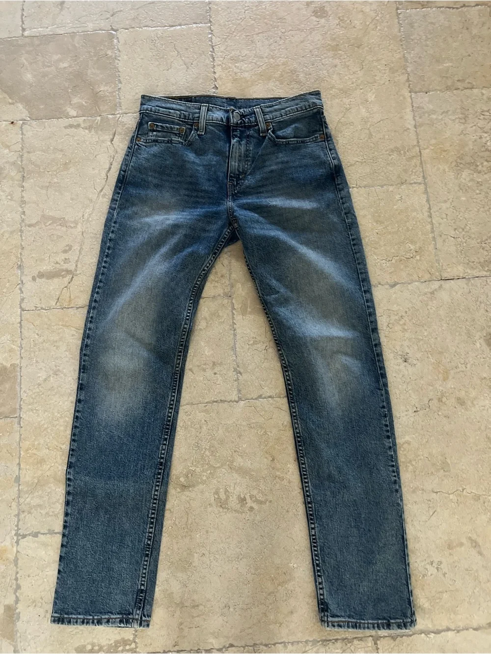 Levi's 502 Jeans